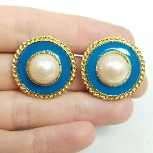 Vintage LIA Blue Enamel, White and Gold Tone Round Dome Stud Earrings, Signed - Picture 1 of 7
